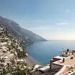 Poseidon Hotel 4*