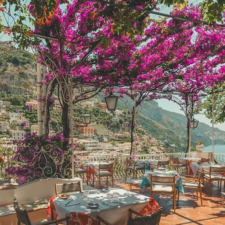 فندق Poseidon بوسيتانو