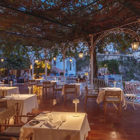 Poseidon Ξενοδοχείο 4*